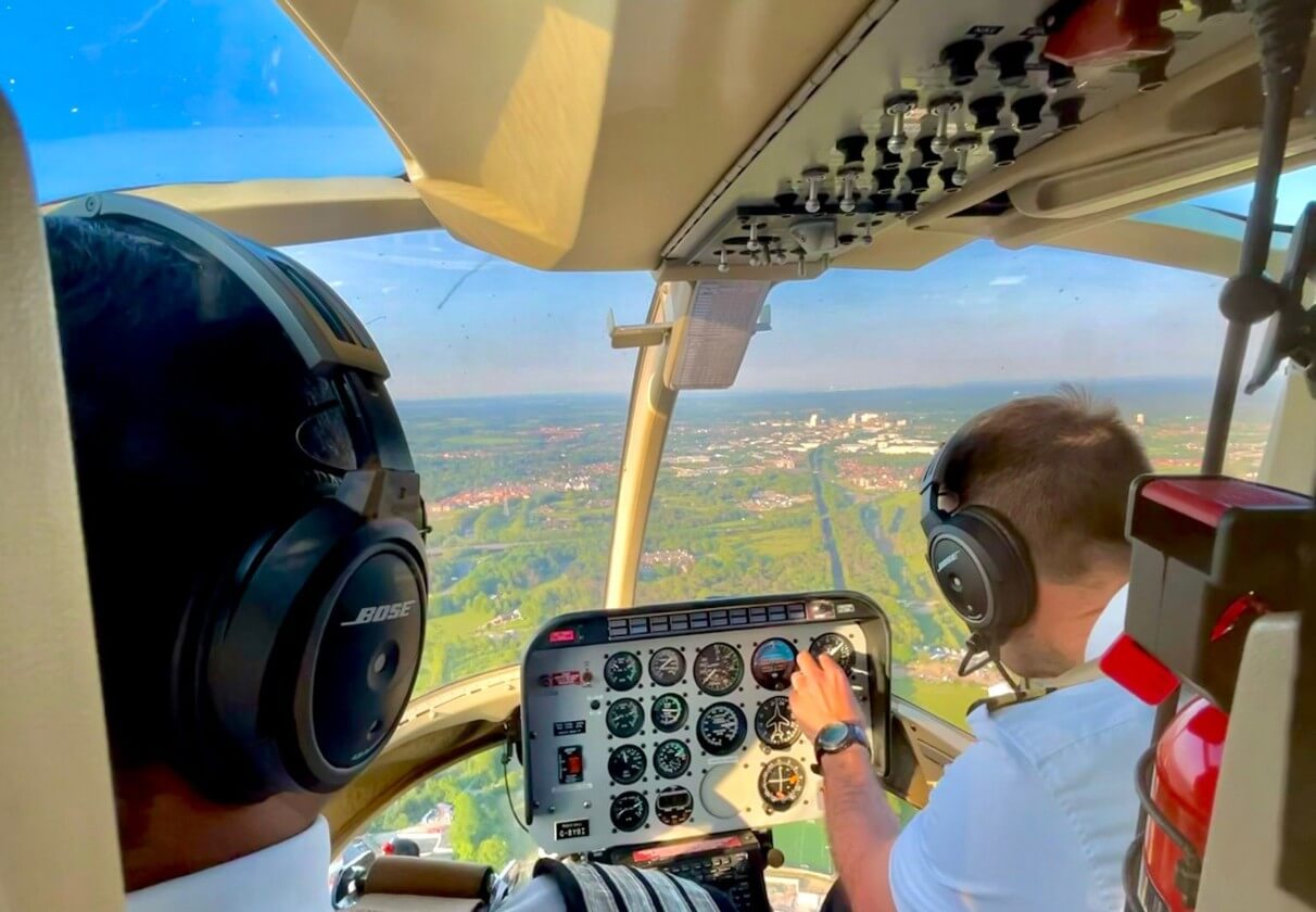 Extended Oxford City & Dreaming Spires Tour from Oxford Helipad at Chalgrove, Oxfordshire