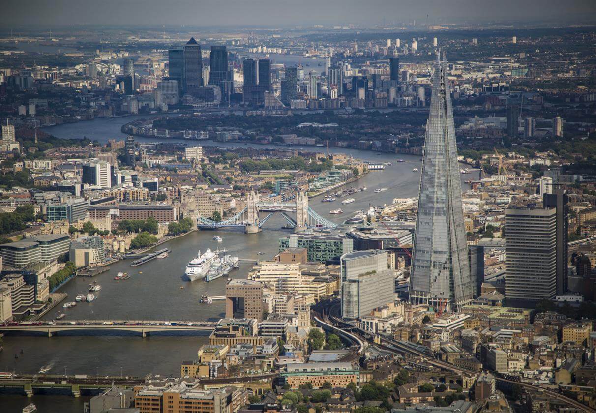 Private London sightseeing helicopter flight from Redcroft Fields near Romford
